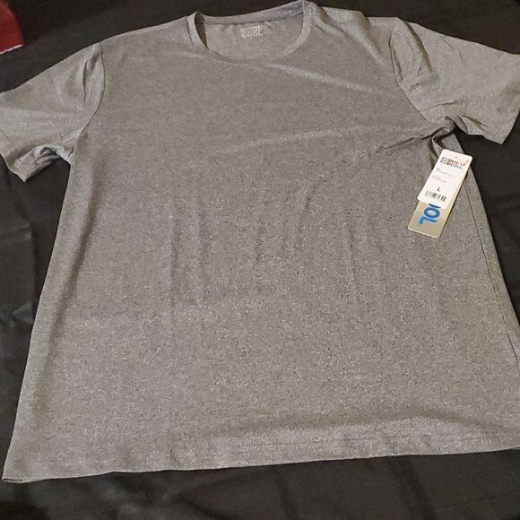 Cool 32degree men shirt NEW - Picture 1 of 7
